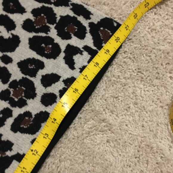 Leopard Print Cotton Knit Short Sleeve Sweater - Picture 9 of 11